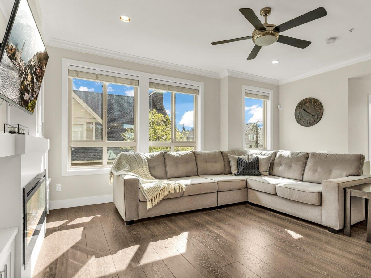 Breakfast Nook Photo of 101 19913 70 Avenue, Langley, BC