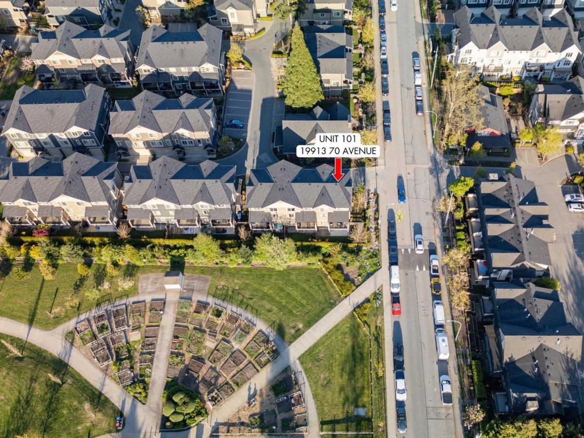 Dining Area Photo of 101 19913 70 Avenue, Langley, BC