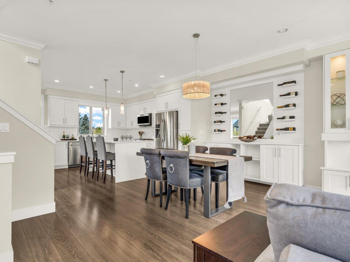 Guest Bathroom Photo of 101 19913 70 Avenue, Langley, BC