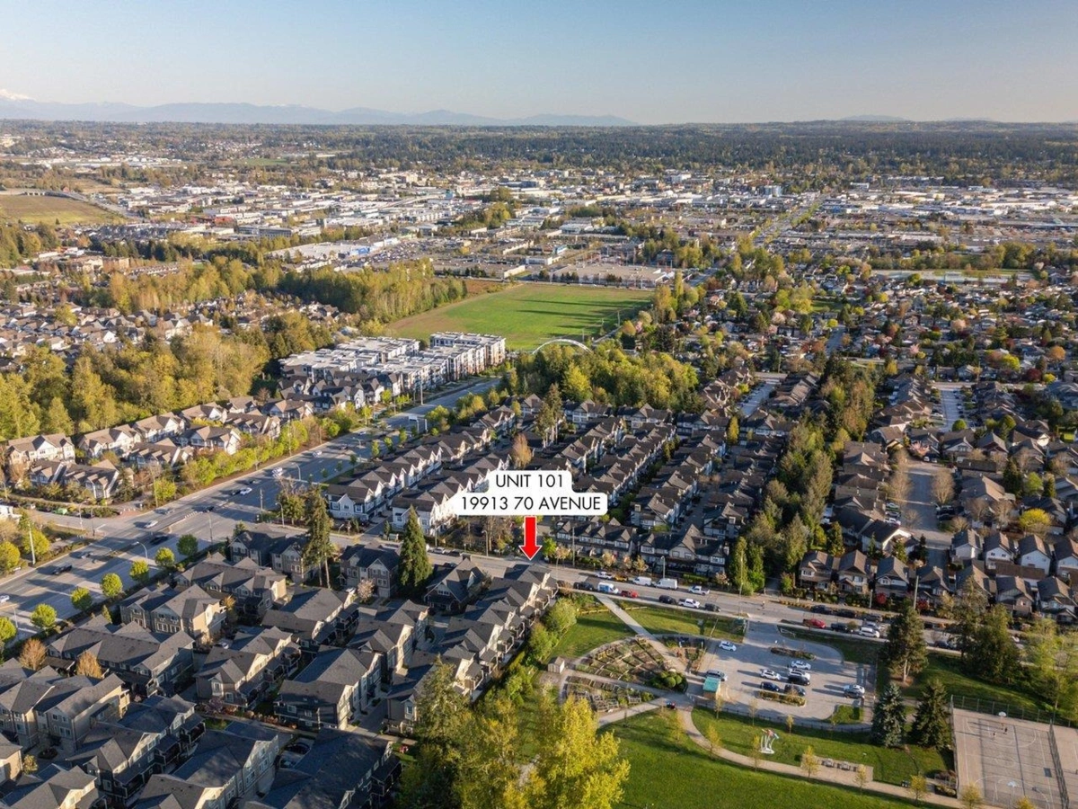 Kitchen Photo of 101 19913 70 Avenue, Langley, BC