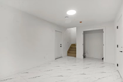 Entry Foyer Photo of 2 2360 Crescent Way, Abbotsford, BC
