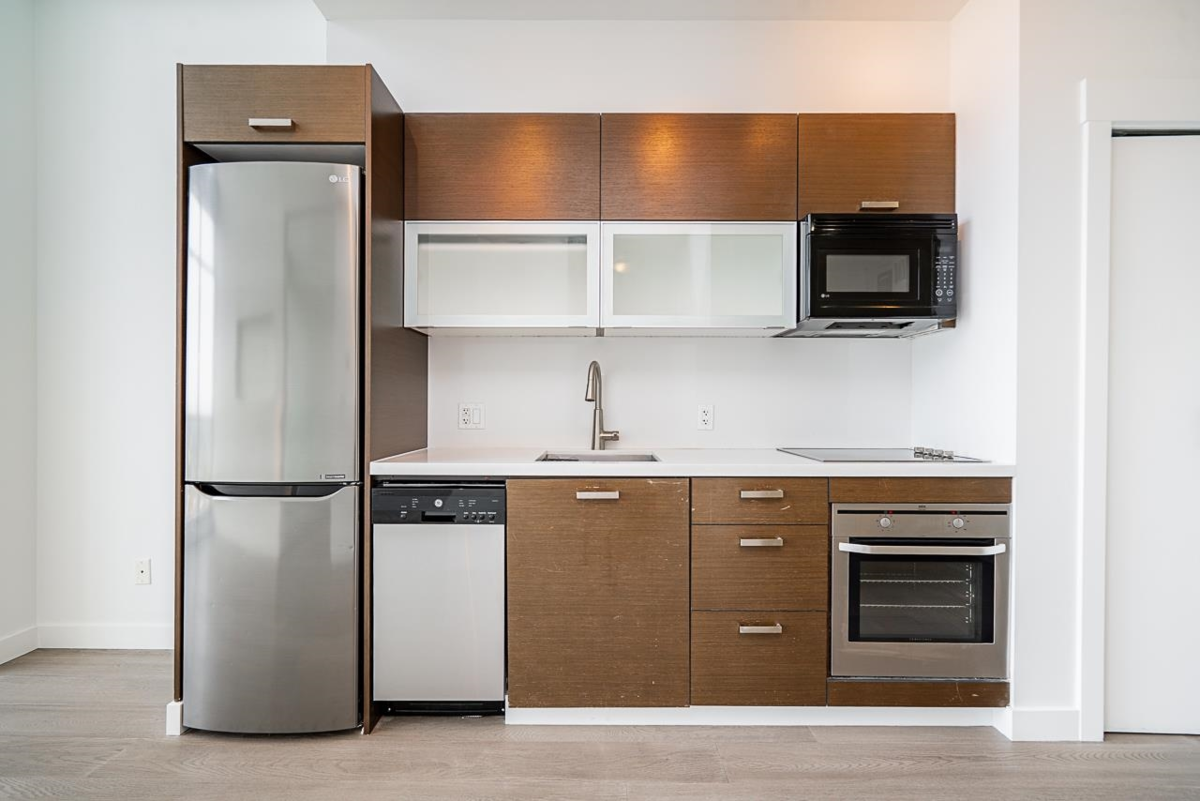 Kitchen Island Photo of 2501 10777 University Drive, Surrey, BC