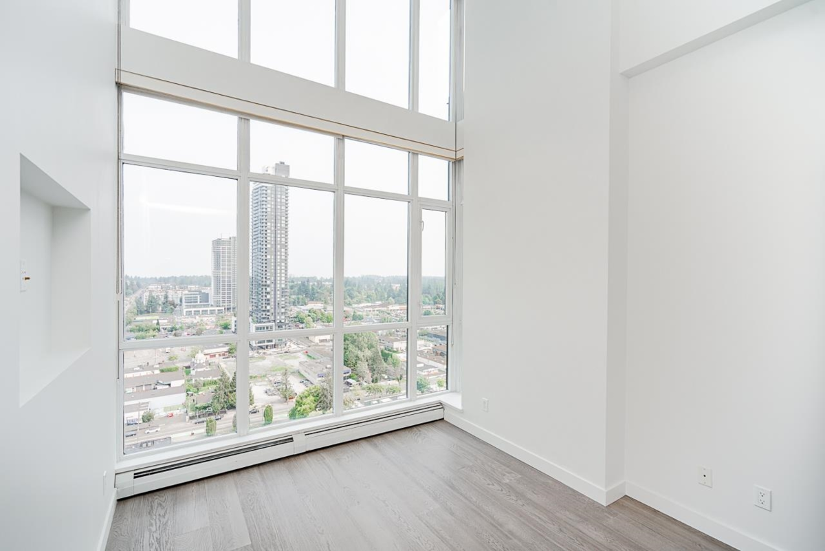 Primary Bathroom Photo of 2501 10777 University Drive, Surrey, BC