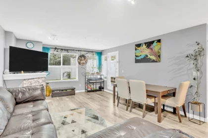 Breakfast Nook Photo of 112 14885 100 Avenue Avenue, Surrey, BC