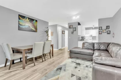 Kitchen Photo of 112 14885 100 Avenue Avenue, Surrey, BC