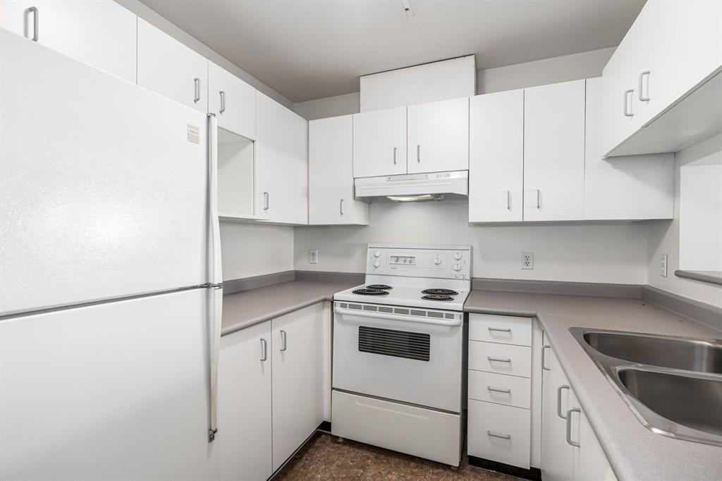 Breakfast Nook Photo of 101 723 Twelfth Street, New Westminster, BC