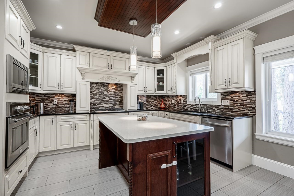 Breakfast Nook Photo of 5909 125 Street, Surrey, BC