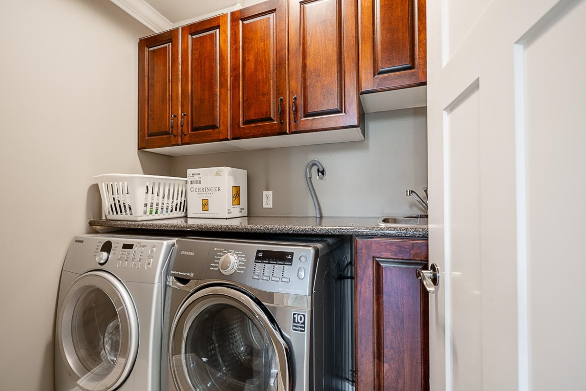 Entry Foyer Photo of 5909 125 Street, Surrey, BC