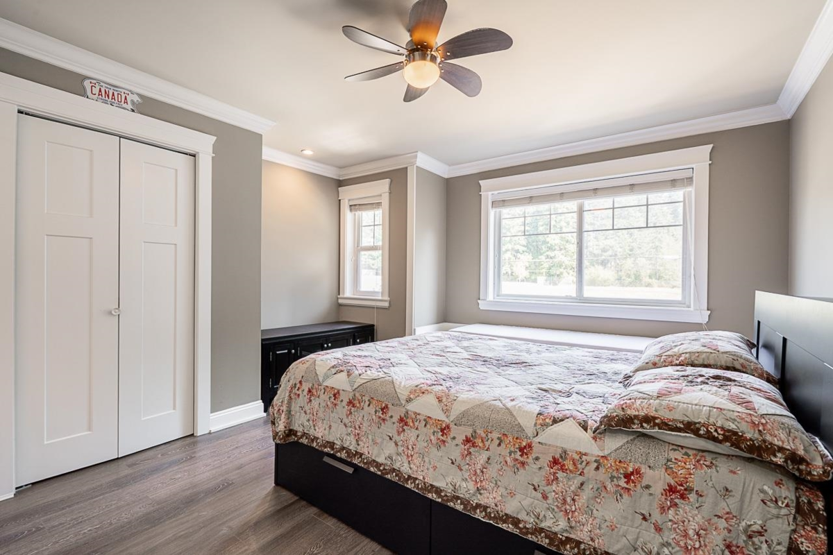 Swimming Pool Photo of 5909 125 Street, Surrey, BC