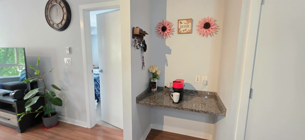 Dining Area Photo of 212 7511 120 Street, Delta, BC