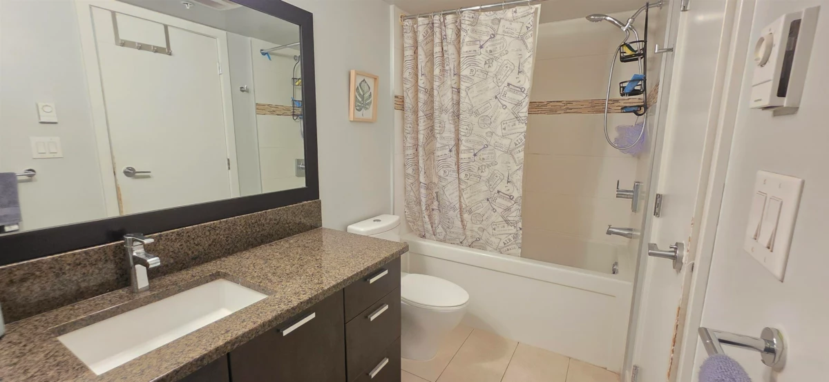 Powder Room Photo of 212 7511 120 Street, Delta, BC