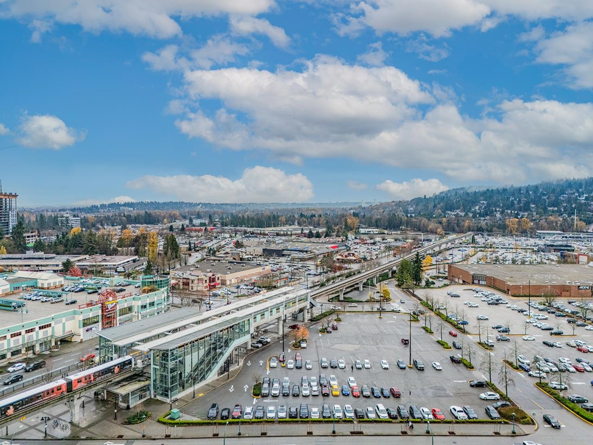 Family Room Photo of 1709 3008 Glen Drive, Coquitlam, BC