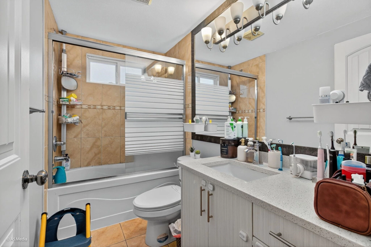 Outdoor Patio Photo of 13048 72 Avenue, Surrey, BC