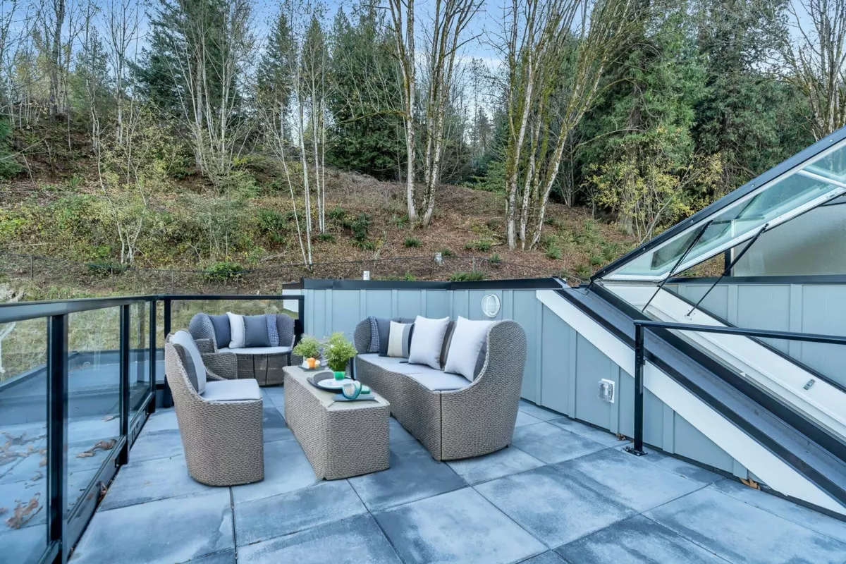 Hot Tub / Spa Photo of 26 43998 Chilliwack Mountain Road, Chilliwack, BC