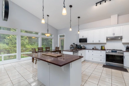 Breakfast Nook Photo of 12156 Bell Street, Mission, BC