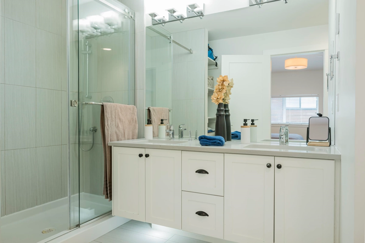 Garage Interior Photo of 40 15688 28 Avenue, Surrey, BC