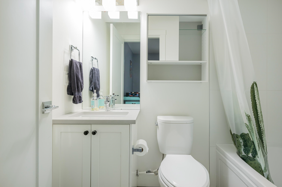 Neighborhood Park Photo Near 40 15688 28 Avenue, Surrey, BC