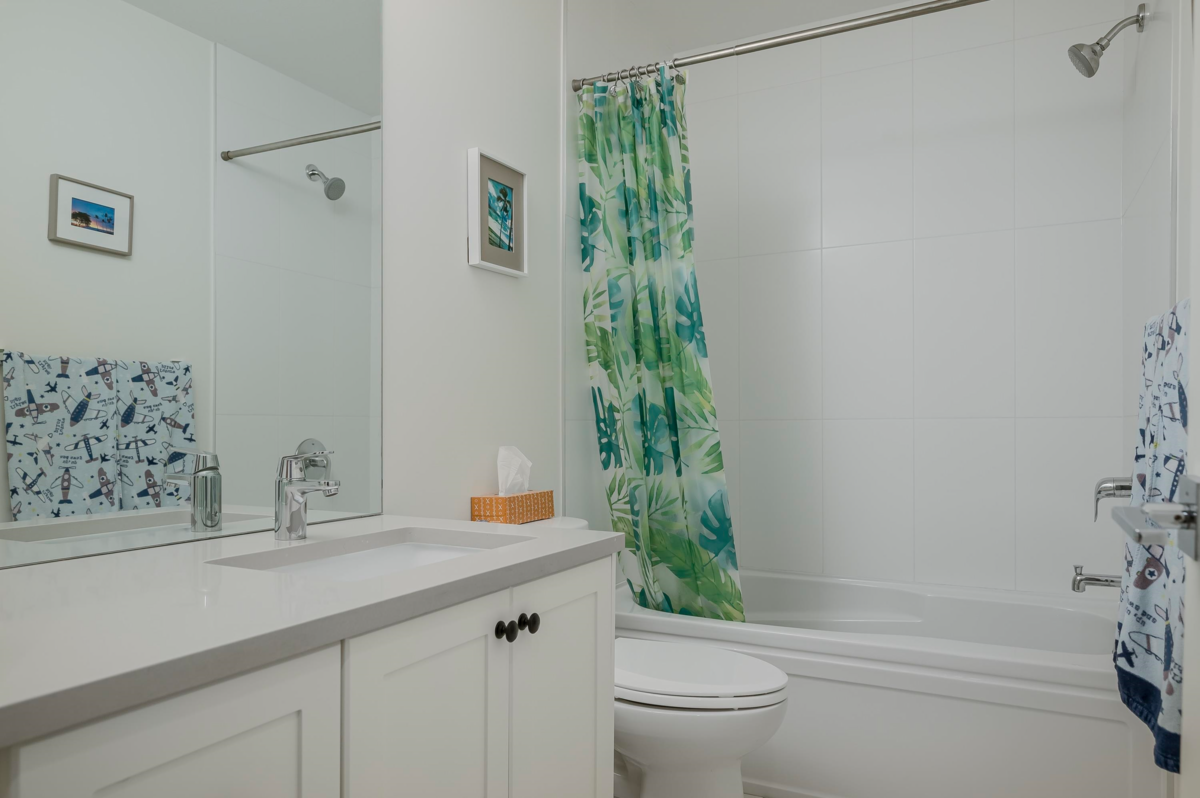 Swimming Pool Photo of 40 15688 28 Avenue, Surrey, BC