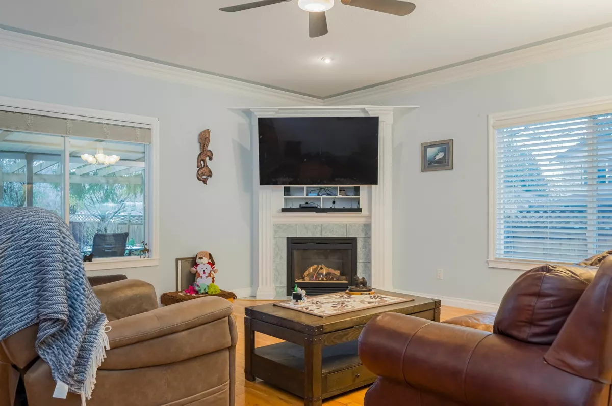 Pantry Photo of 32993 Hawthorne Avenue, Mission, BC