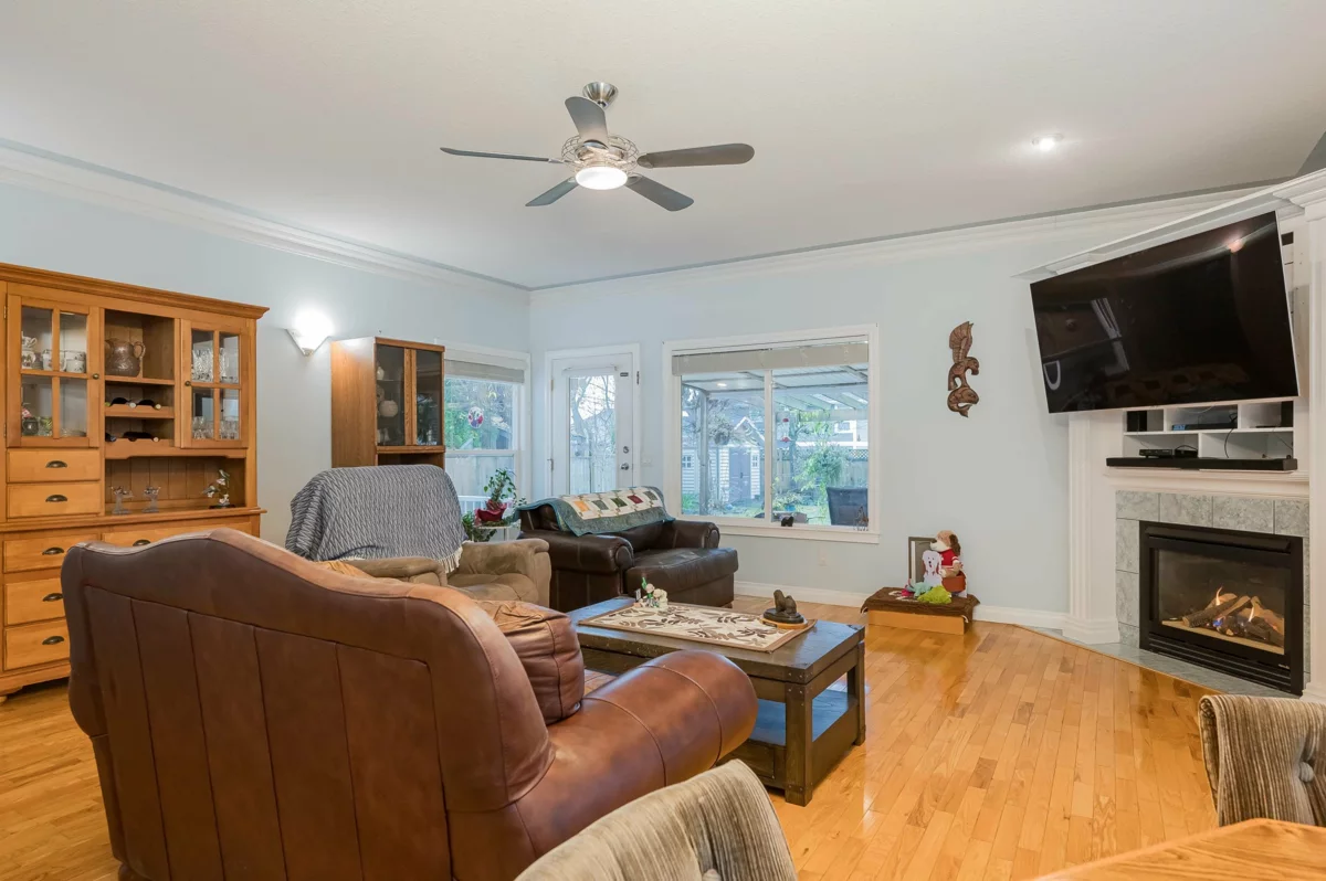 Primary Bedroom Photo of 32993 Hawthorne Avenue, Mission, BC