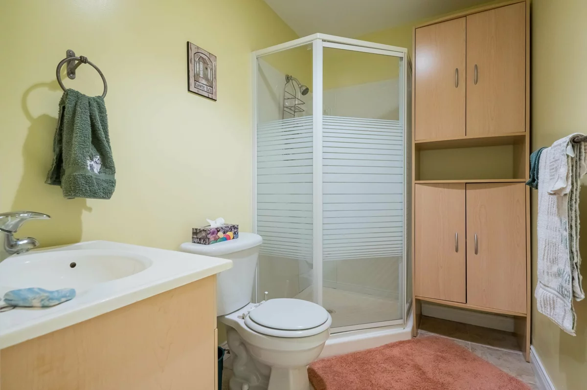 Swimming Pool Photo of 32993 Hawthorne Avenue, Mission, BC