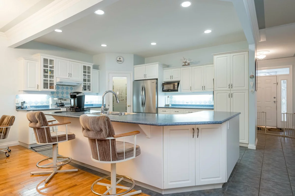 Walk-In Closet Photo of 32993 Hawthorne Avenue, Mission, BC