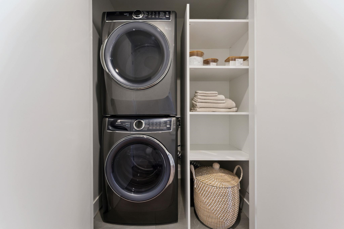 Hot Tub / Spa Photo of 21 10188 No. 1 Road, Richmond, BC