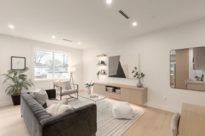 Family Room Photo of 2 3506 E Pender Street, Vancouver, BC