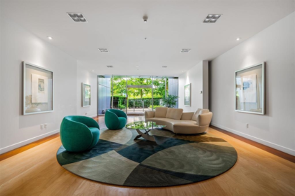 Entry Foyer Photo of 1211 W Cordova, Vancouver, BC