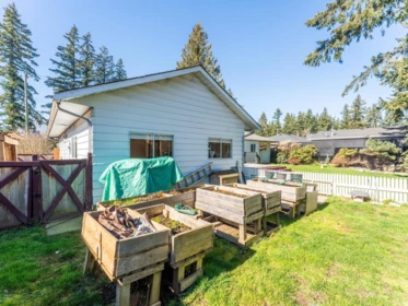 Swimming Pool Photo of 3538 196 Street, Langley, BC