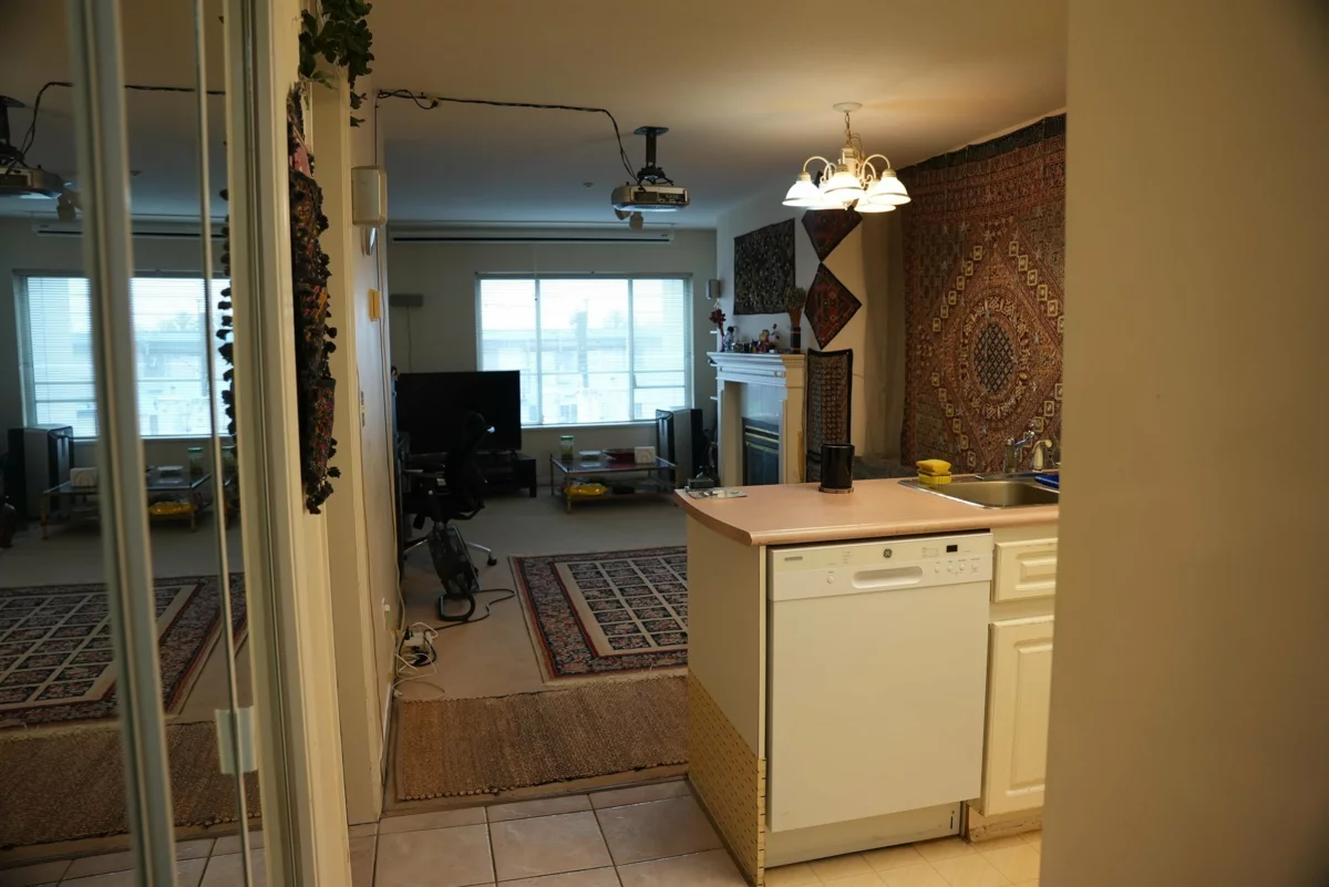 Kitchen Island Photo of 418 6475 E Chester Street Street, Vancouver, BC