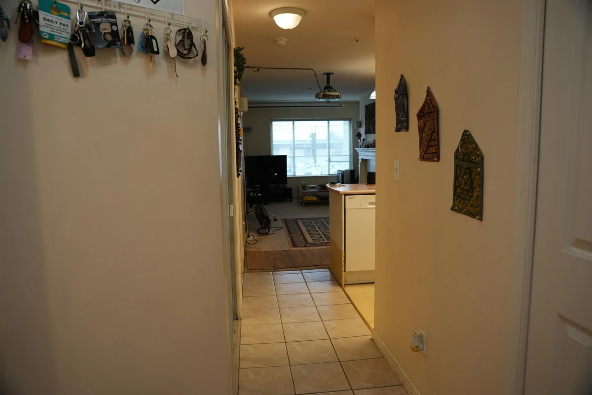 Kitchen Photo of 418 6475 E Chester Street Street, Vancouver, BC