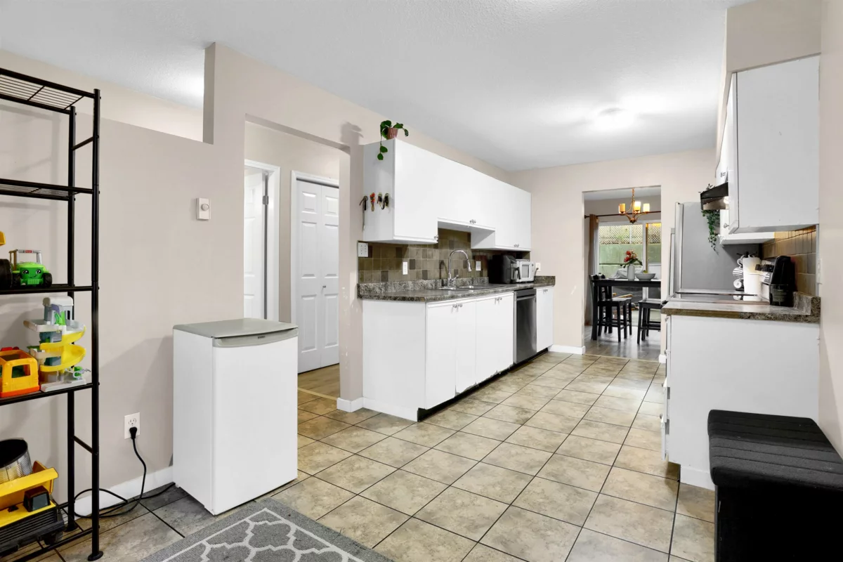 Bedroom 2 Photo of 6 36060 Old Yale Road, Abbotsford, BC