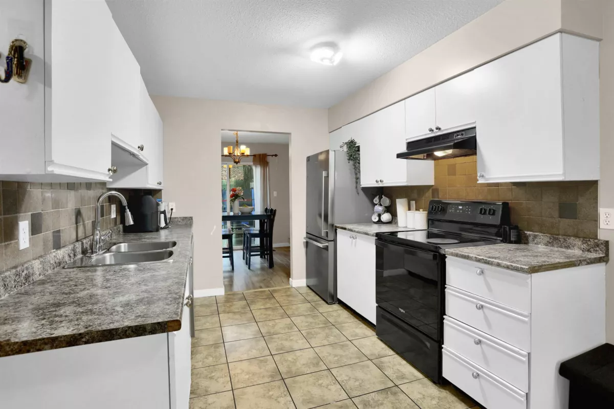 Bedroom 4 Photo of 6 36060 Old Yale Road, Abbotsford, BC