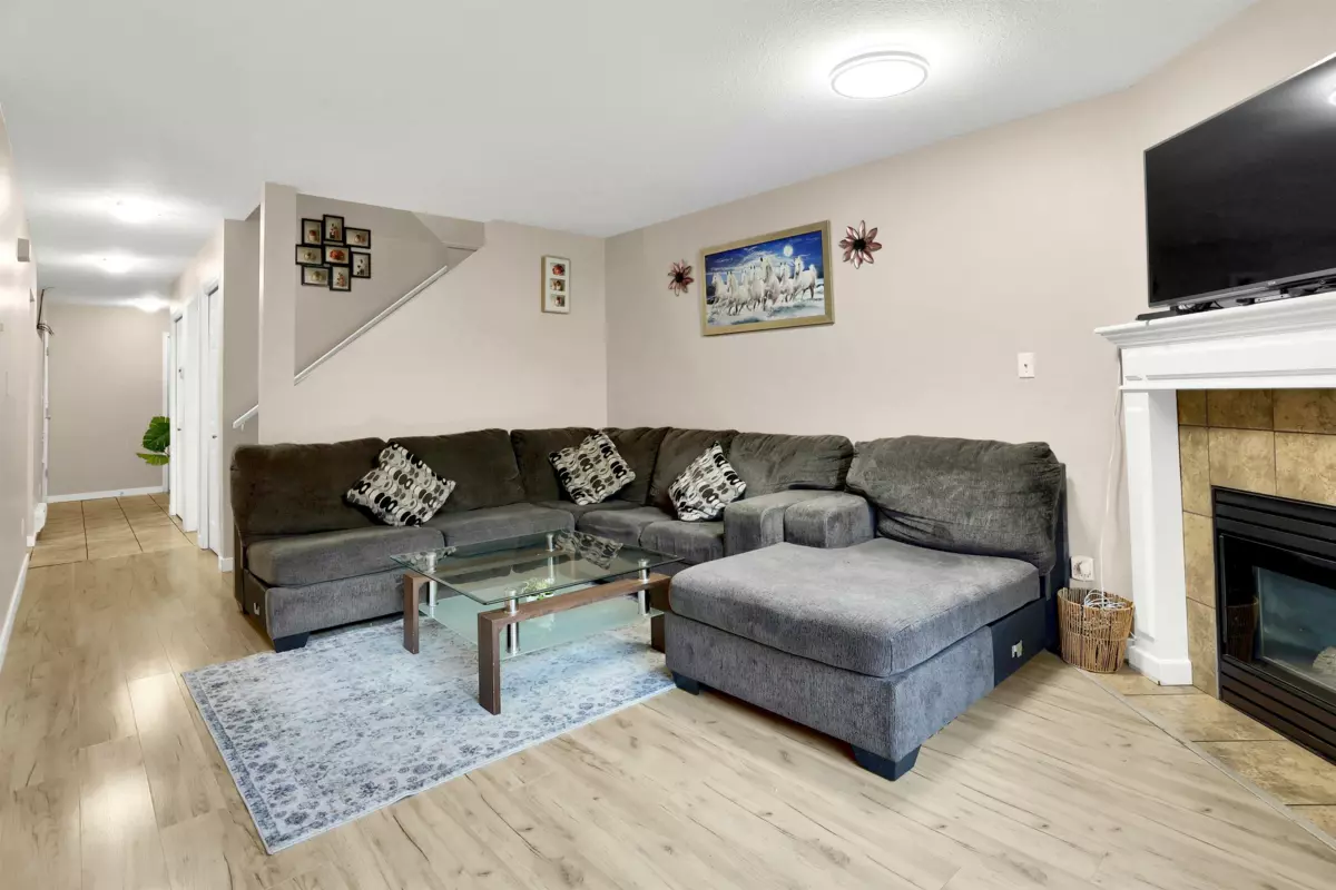 Family Room Photo of 6 36060 Old Yale Road, Abbotsford, BC