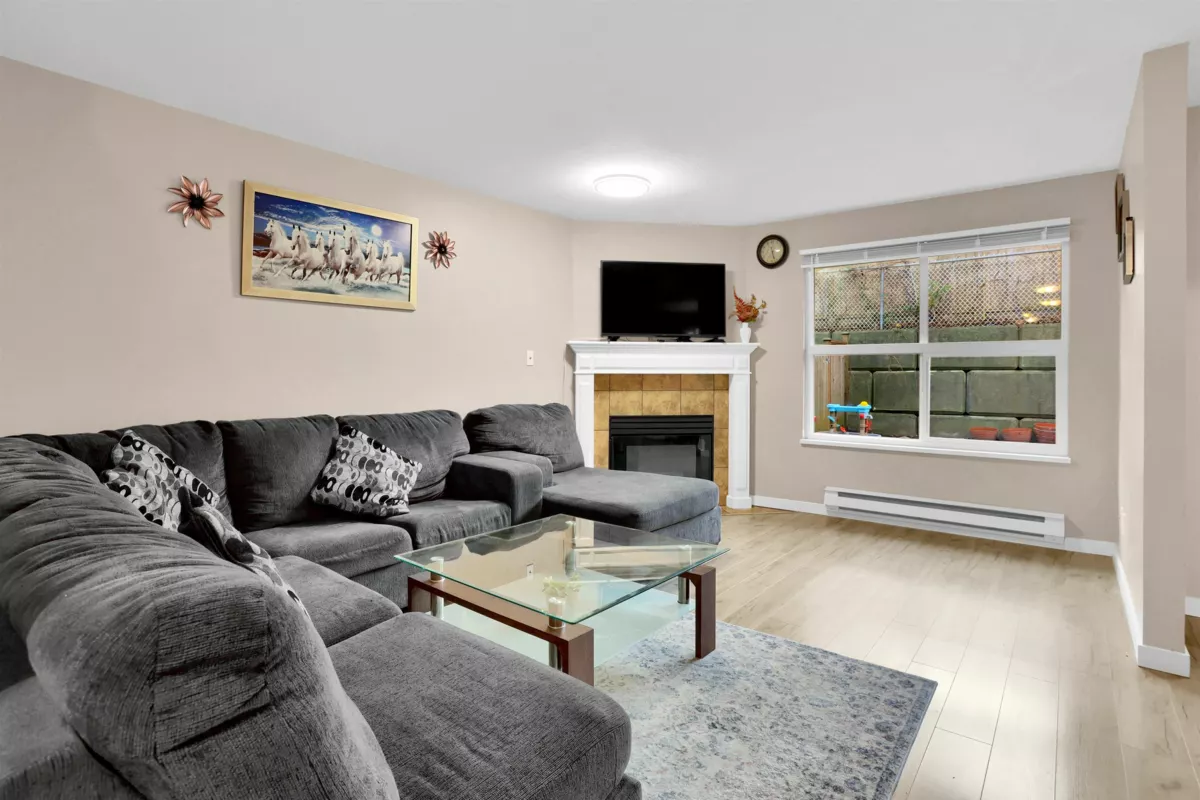 Living Room Photo of 6 36060 Old Yale Road, Abbotsford, BC