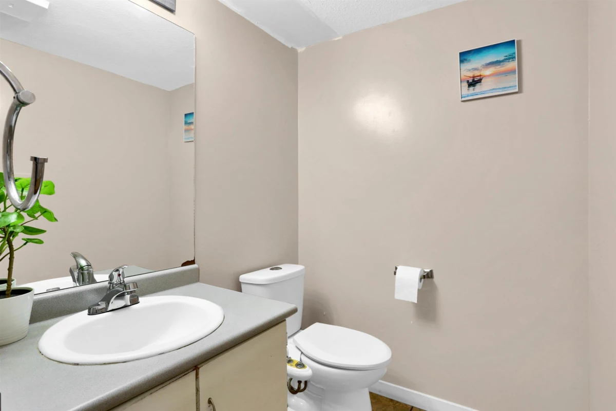 Primary Bedroom Photo of 6 36060 Old Yale Road, Abbotsford, BC