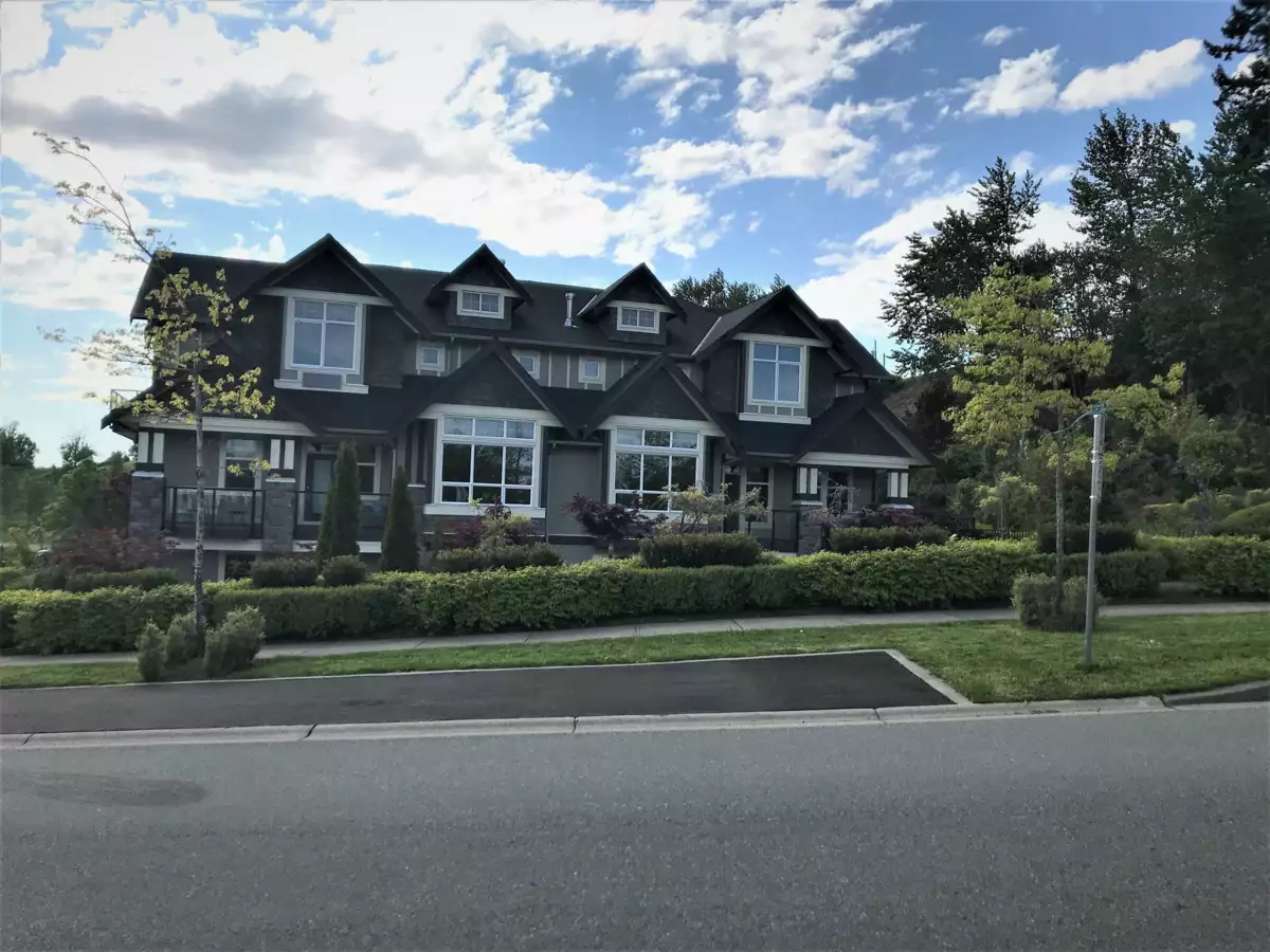 Exterior Front Photo of 2379 Chardonnay Lane, Abbotsford, BC