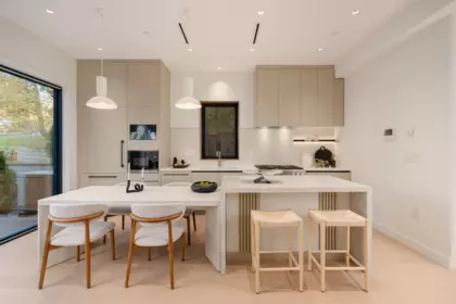 Kitchen Photo of 1 4018 W 21st Avenue, Vancouver, BC