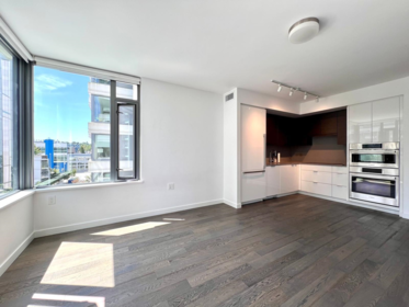 407 1678 Pullman Porter Street, Vancouver, BC, Vancouver — Apartment/Condo for sale