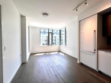 407 1678 Pullman Porter Street, Vancouver, BC, Vancouver — Apartment/Condo for sale