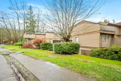 201 9145 Saturna Drive, Burnaby, BC, Burnaby — Townhouse for sale
