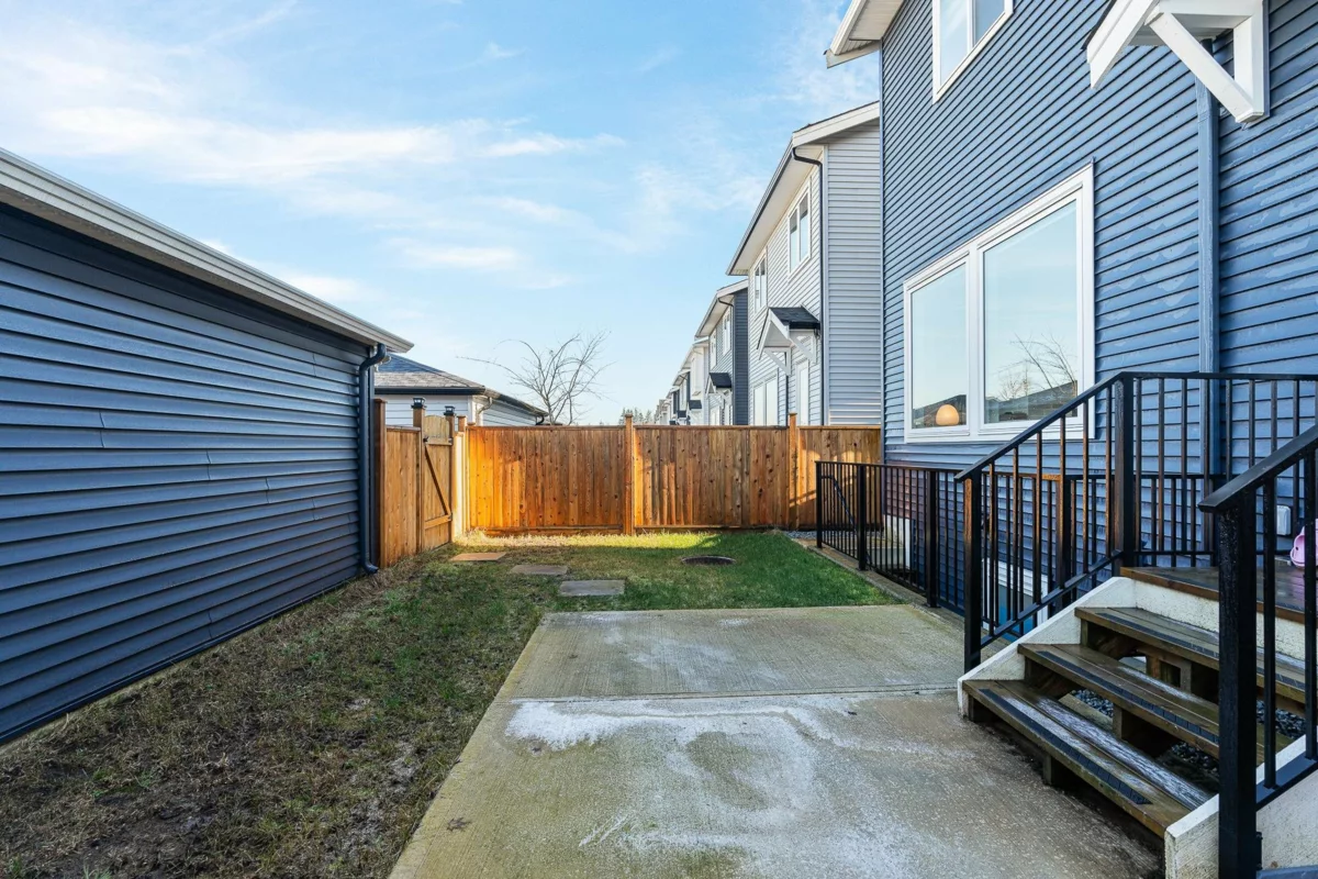 Hot Tub / Spa Photo of 19647 75 Avenue, Langley, BC