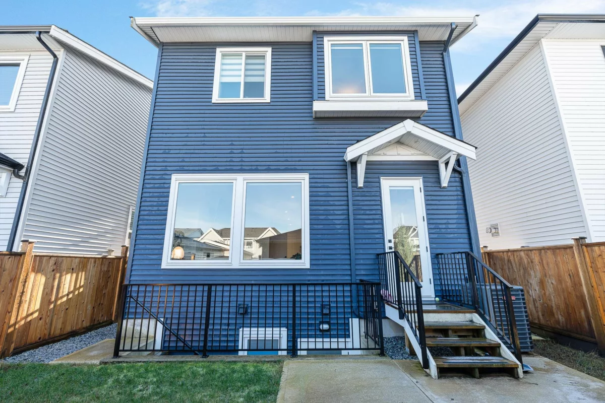 Outdoor Kitchen Photo of 19647 75 Avenue, Langley, BC
