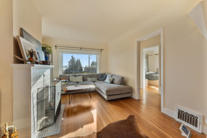 Primary Bedroom Photo of 231 E Eighth Avenue, New Westminster, BC