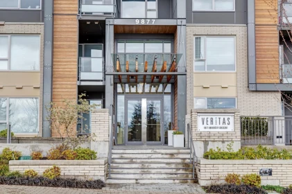 201 9877 University Crescent, Burnaby, BC