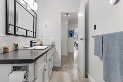Hallway Photo of 61 7455 Huron Street, Chilliwack, BC