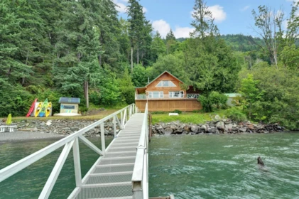 Living Room Photo of 20960 Cascade Bay, Harrison Hot Springs, BC