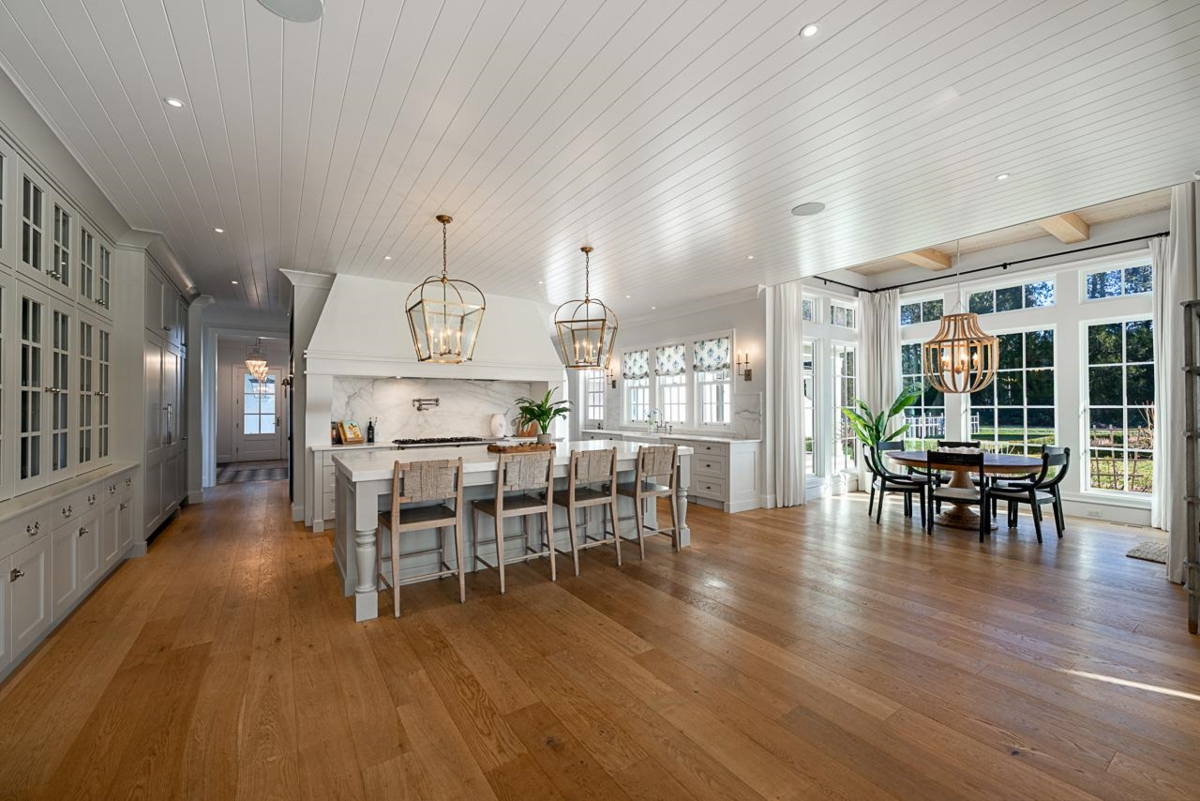 Kitchen Photo of 5820 232 Street, Langley, BC