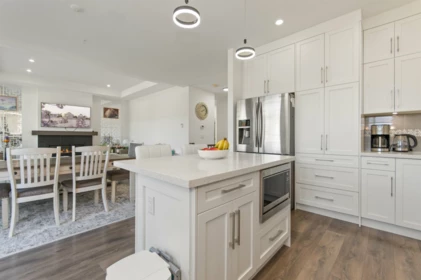 Kitchen Photo of 10 63650 Flood Hope Road, Hope, BC